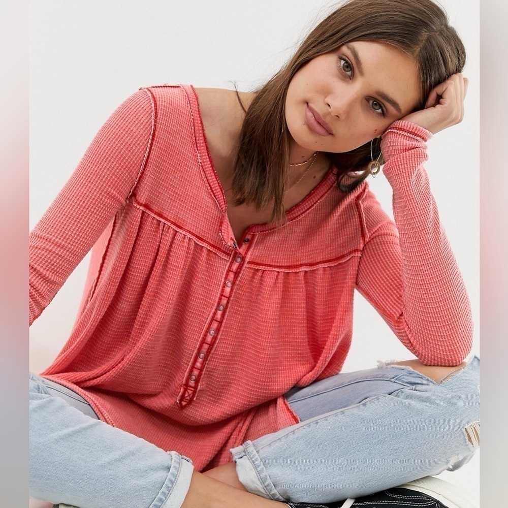 Free People awe The Free Kai Henley waffle knit top small red flowy long sleeve